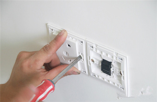 插座開關的安裝使用條件及注意事項